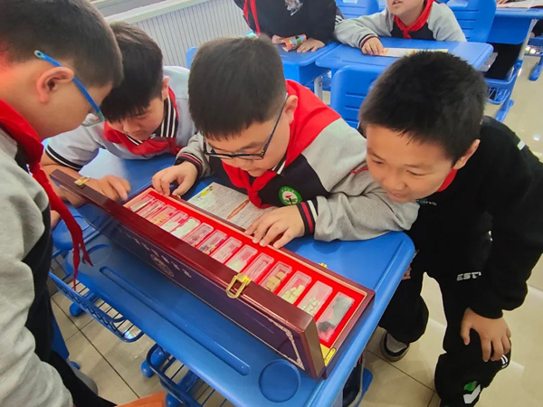 铜小禁毒2=.jpg