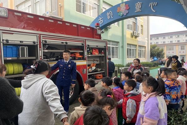 【江陵】白龙桥：消防在童心，安全伴童行2--.jpg