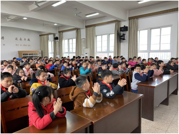 七都镇关工委讲师团为学生作"颂建党百年,做时代新人"主题巡讲